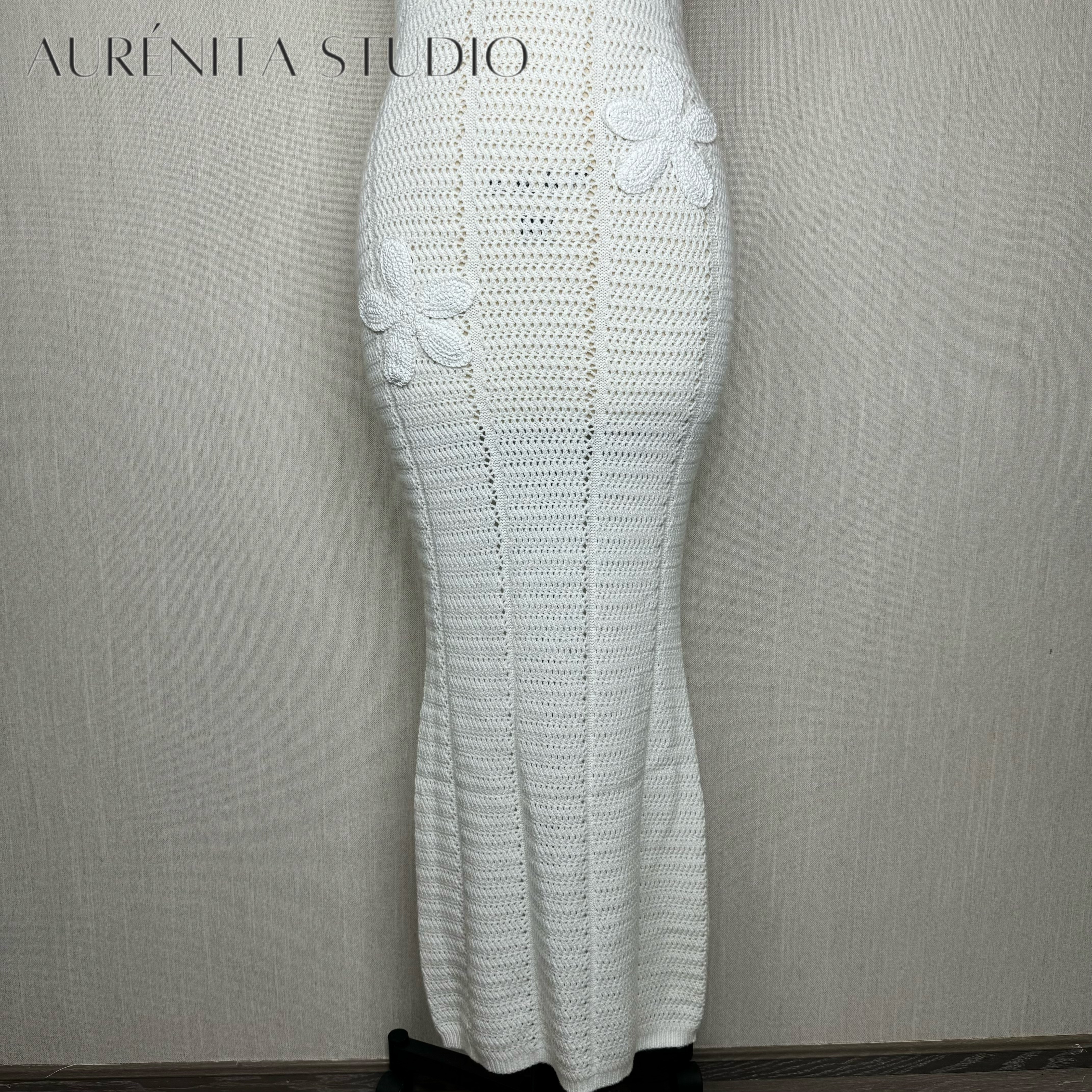 Kendall Kardashian Women White Dress Knitted Floral Crochet Midi Dress 2025s Sleeveless Slim Beach Vacation Fashion Hollow Out Outfits For Woman