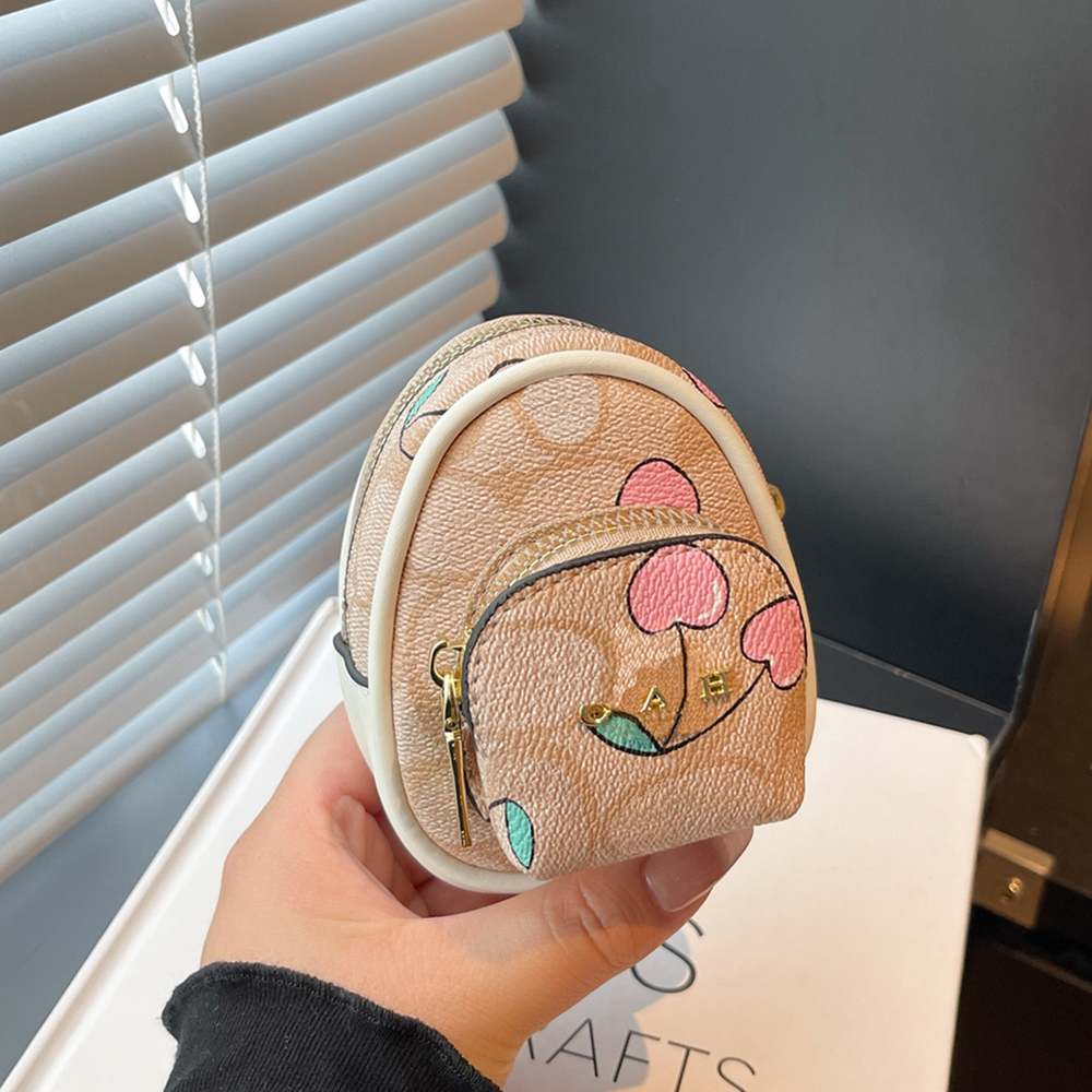 Keychains Lanyards Bag Charm Designer Keychain wallet for Womens Mini Bags Leather Keyring Stylish Keychain Hangings mini backpack coin purse1