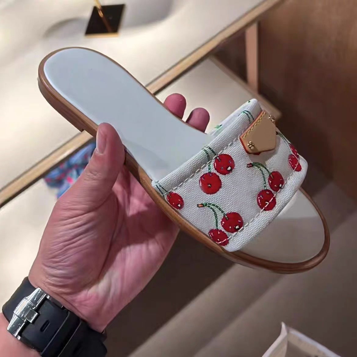 Women cherry sliders mirror quality designer slides mules luxury flats shoes brown white cherry letter mule sunny slippers slide mule open toe sliders embroidered