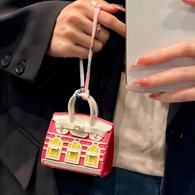 Keychains Mini Bag Little House Backpack Hanging Pendant Cute Creative Small Window Car Key Chain Earphone Charm Decoration