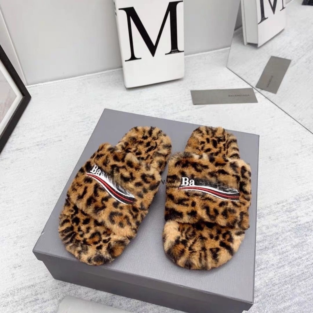 Leopard Print Fluffy Slippers 2025 Autumn and Winter Men and Women Embroidered Letters Suitable for Outdoor Wear Flat Fashionable Fluffy Slip-on Flat Slippers 35-46