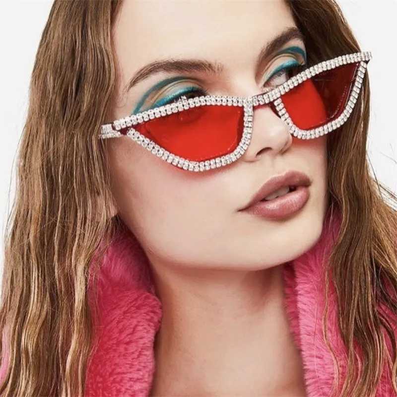 KLASSNUM Luxury Cat Eye Sunglasses Women Men Fashion Diamond Triangle Brand Designer Glitter Sunglasses UV400 W250709