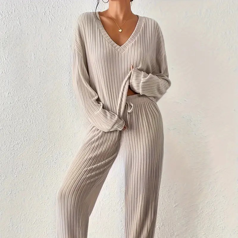 Women's Two Piece Pants Chic & Comfortable Ladies' Matching Top-and-Bottoms Outfit for Everyday Wear
