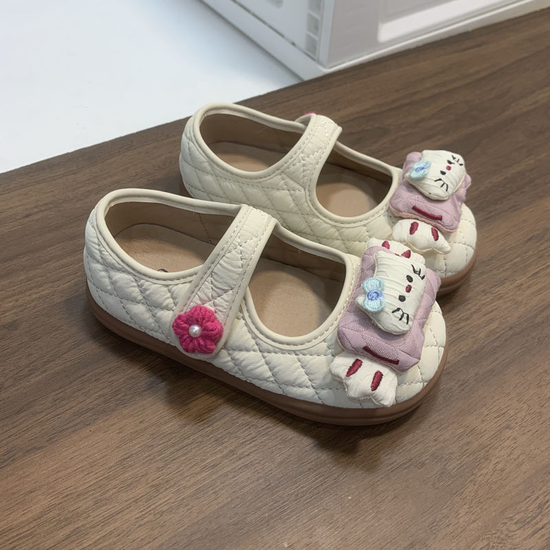 Autumn Girls Princess Shoes Cute Pendant Little Chanel Style Diamond Shaped Shallow Mouth Single Shoes Little Girls Shoes Trendy 250710