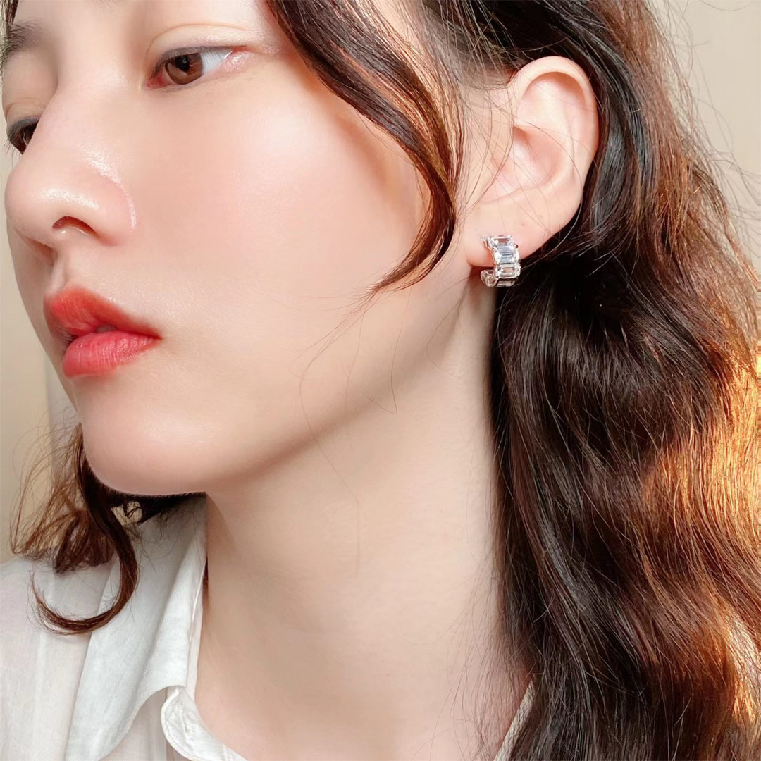 2025 Choucong Ins Sparkling Stud Earrings Luxury Jewelry 100% 925 Sterling Silver Emerald Cut Lab White Moissanite Diamond Handmade Party Lady Bridal 