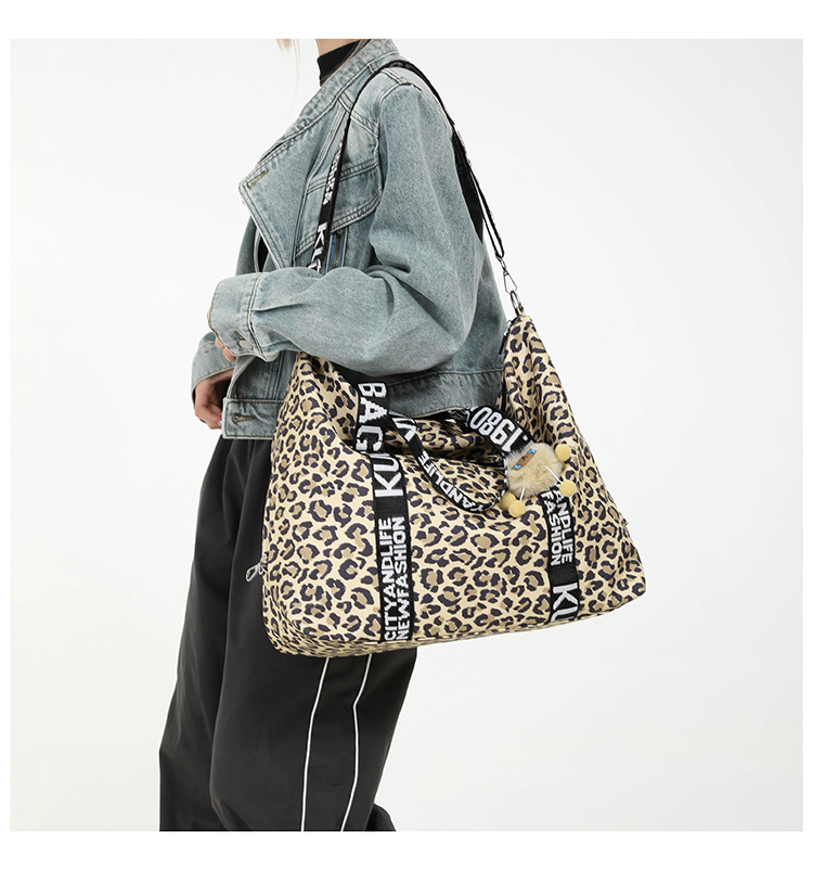 New Leopard-print Underarm Bags for Women in 2025 - Handheld Single-shoulder Travel Storage Bags Shoulder and Crossbody Bags