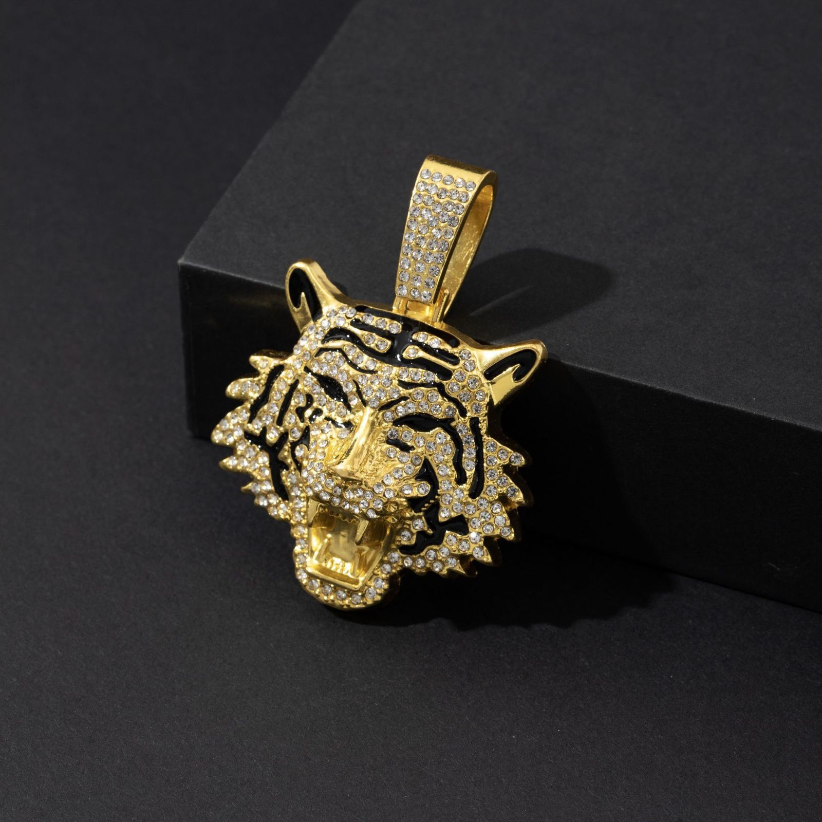 Unique Zinc Alloy Dominant Tiger Pendant Cuban Chain Hip Hop Cool Punk Niche Inlaid Necklace 250710