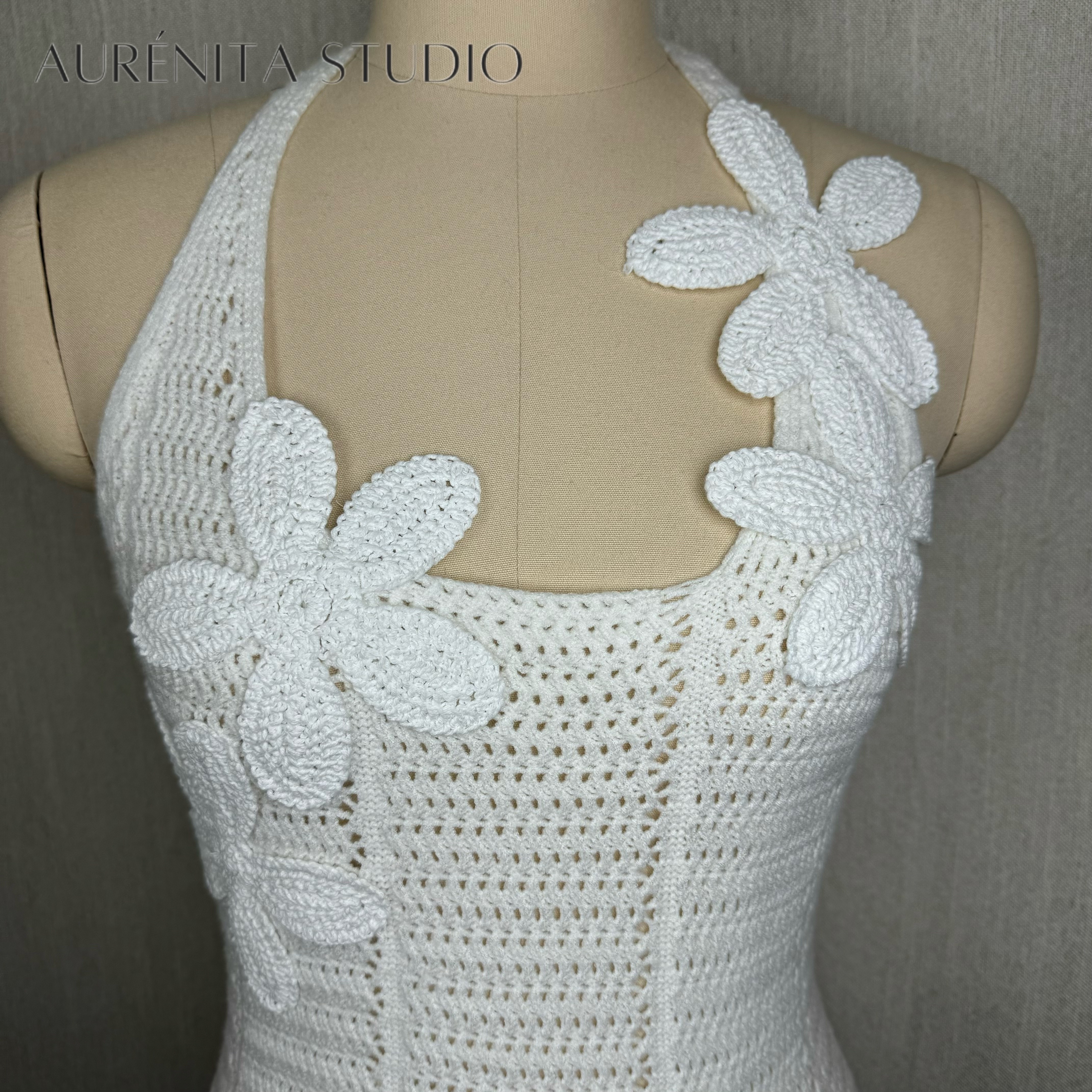 Kendall Kardashian Women White Dress Knitted Floral Crochet Midi Dress 2025s Sleeveless Slim Beach Vacation Fashion Hollow Out Outfits For Woman