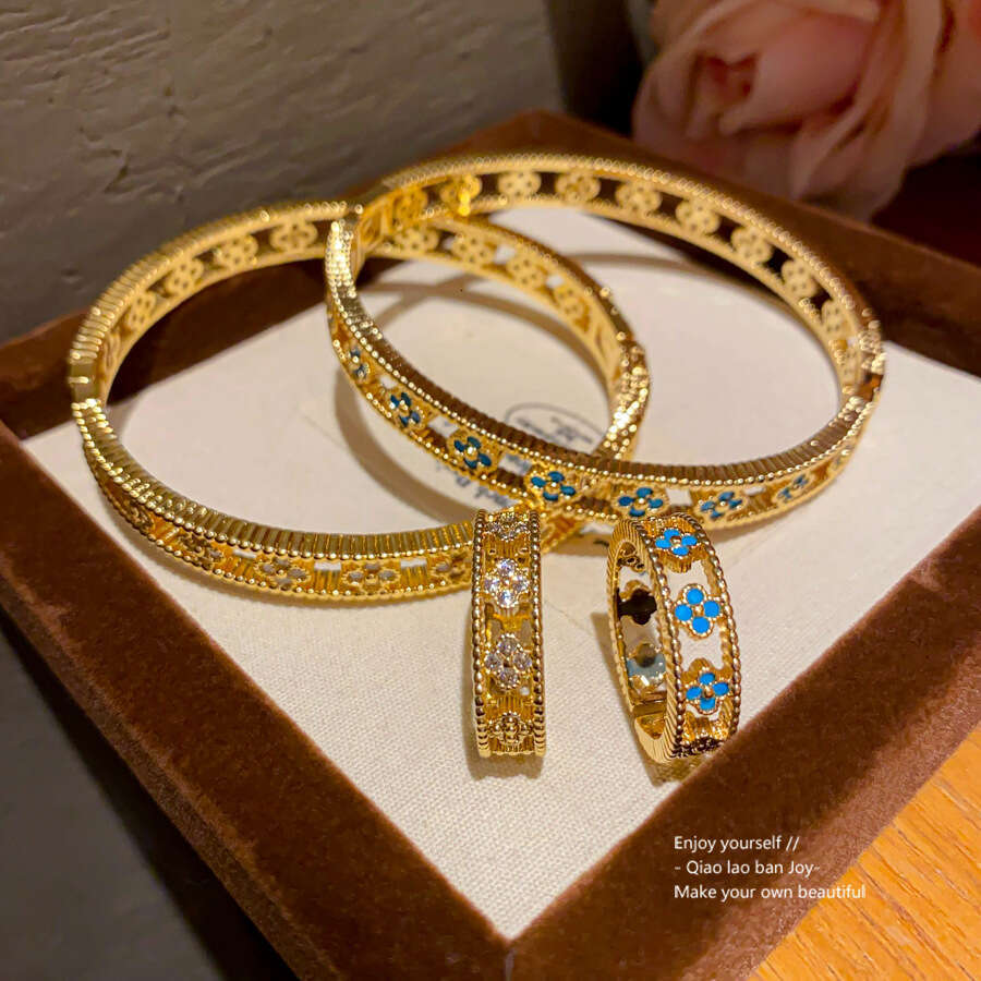 Real Gold Plated Flower Hollow Ring Palace Style Bracelet Light Niche High-end Jewelry