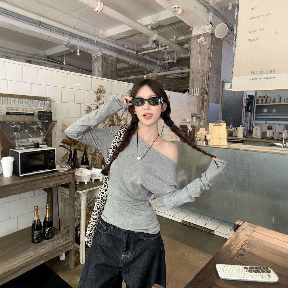 Design Sense Sweet Spicy Girl Off-Shoulder Long Sleeve T-Shirt Women's Fashion Early Autumn Slim Fit Slimming Base Layer Inner Wear Student Top B