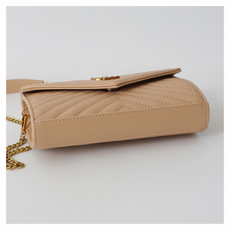 Designer bag Shoulder Bag Luxury Bag Crossbody Purse Designer 2025 New Trendy Chain Shoulder Bag Fashion Versatile Crossbody Small Square Bag Red Khak