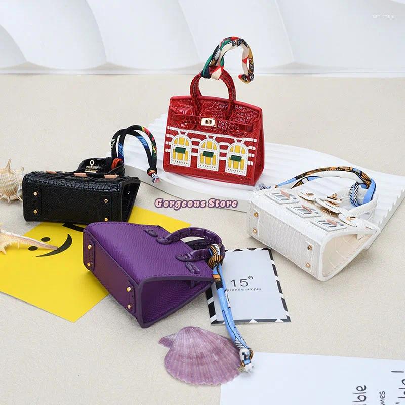 Keychains Mini Bag Little House Backpack Hanging Pendant Cute Creative Small Window Car Key Chain Earphone Charm Decoration