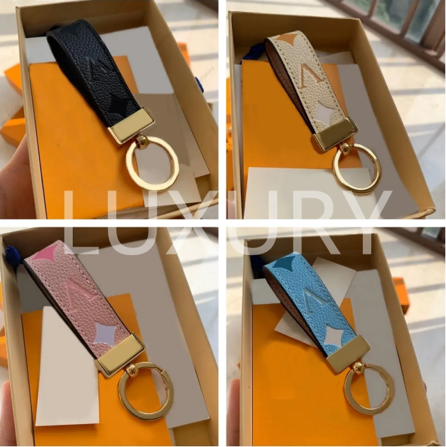 Fashion Leather Monogram Keychain Designer Keychains Woman Luxury Unisex Pink Leather Key Chain with Chic Design - Perfect Bag Charm and Car Key Holder
