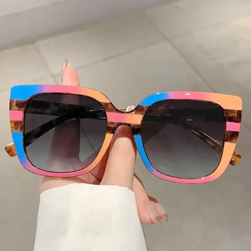 2025 New Fashion Square Sunes Wen Men Ins Popar Oversi Gradient Sun es for Ladies Party Beach Eyees UV400 W250709