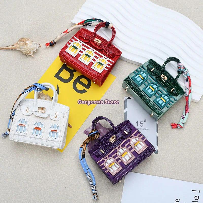 Keychains Mini Bag Little House Backpack Hanging Pendant Cute Creative Small Window Car Key Chain Earphone Charm Decoration