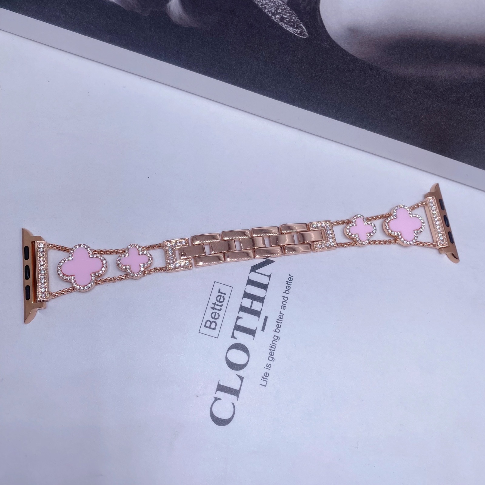 Compatible with Apple Watch SE Series 110 Fashion DiamondEncrusted FourLeaf Clover Metal Band 250710