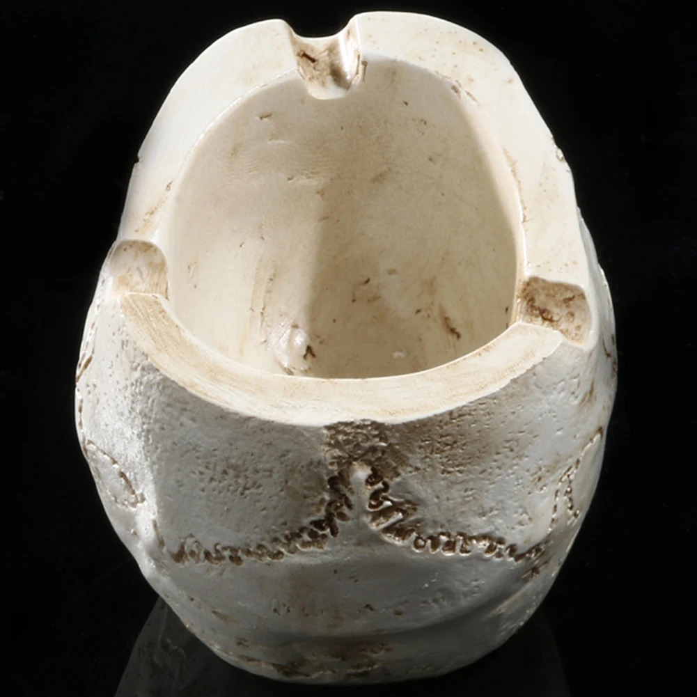 Skull Shaped Resin Ashtray Container Halloween Props Household Ornament 250710