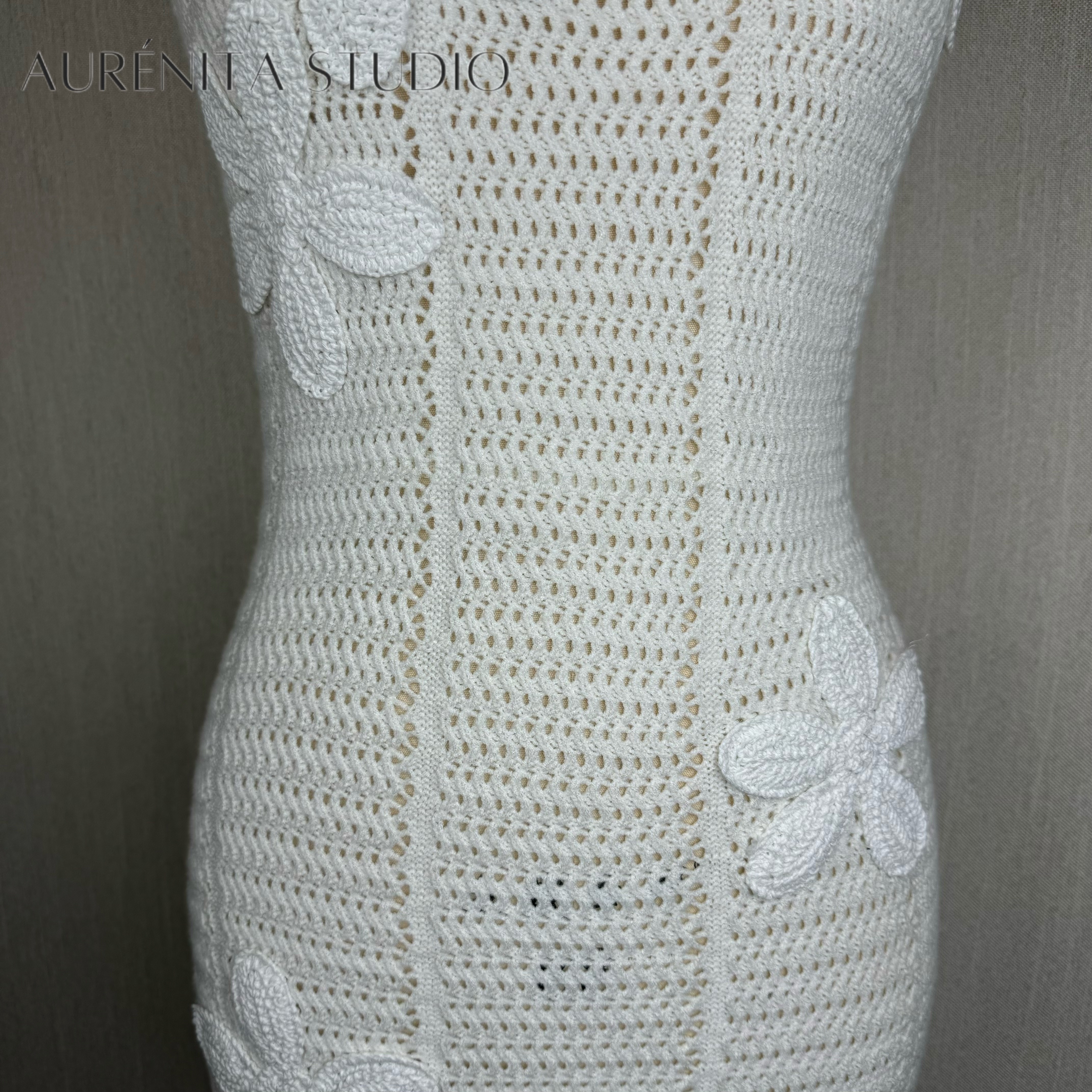 Kendall Kardashian Women White Dress Knitted Floral Crochet Midi Dress 2025s Sleeveless Slim Beach Vacation Fashion Hollow Out Outfits For Woman