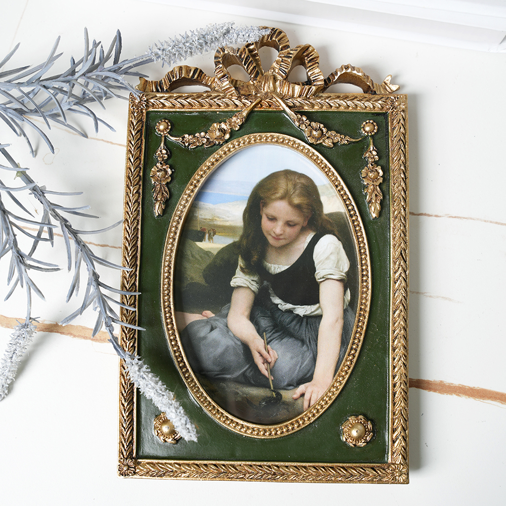 Golden carved decorative desktop ornaments wall-mounted combination of resin light luxury lace picture frame H260306