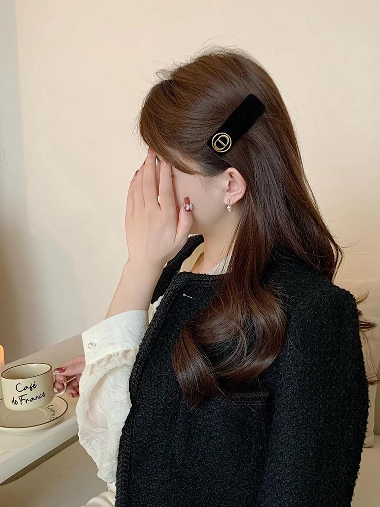 2025 new Elegant Socialite High-End Black Side Bang Veet Accessory for Women Autumn Winter Little Style Hair BB Clip 250710 Free shipping