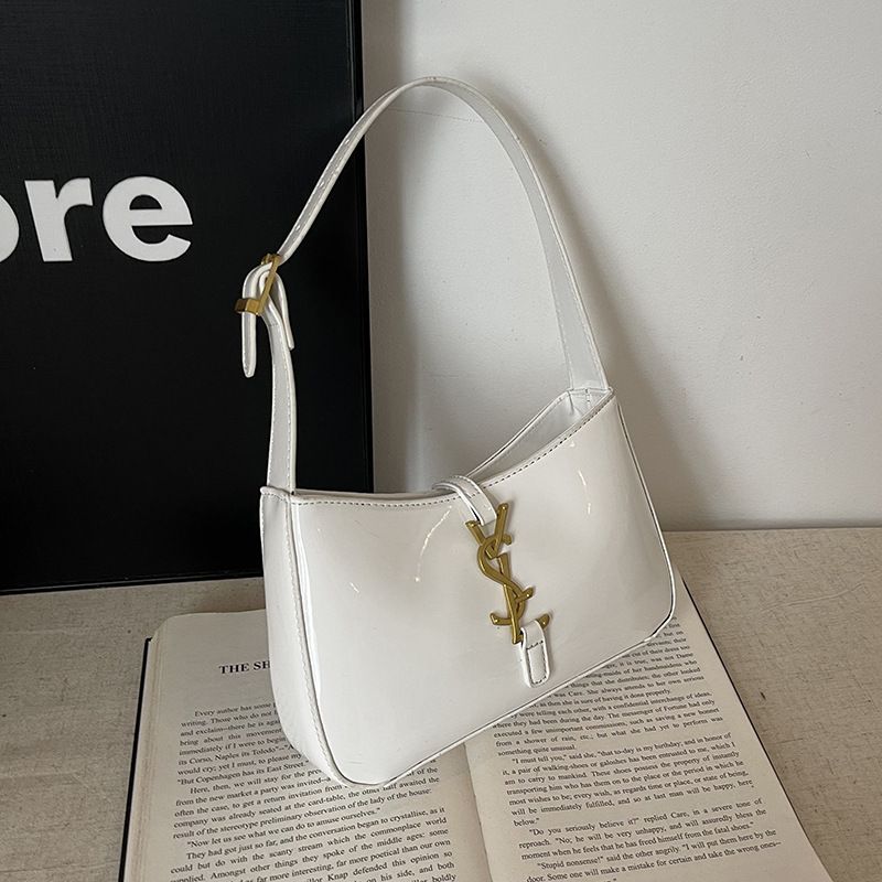 Shoulder Bag Shoulder Crossbody Purse Designer New Highend Foreignstyle Fashionable Underarm Bag Popular And Versatile Light Commuter