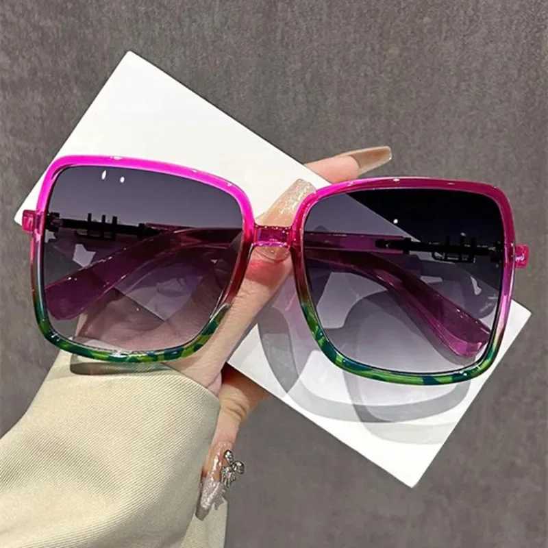 2025 Vintage Square Wens Sunes Luxury Designer Sun es ic Eyees Lady UV400 Big Fe Mirror Ocos De Sol W250709