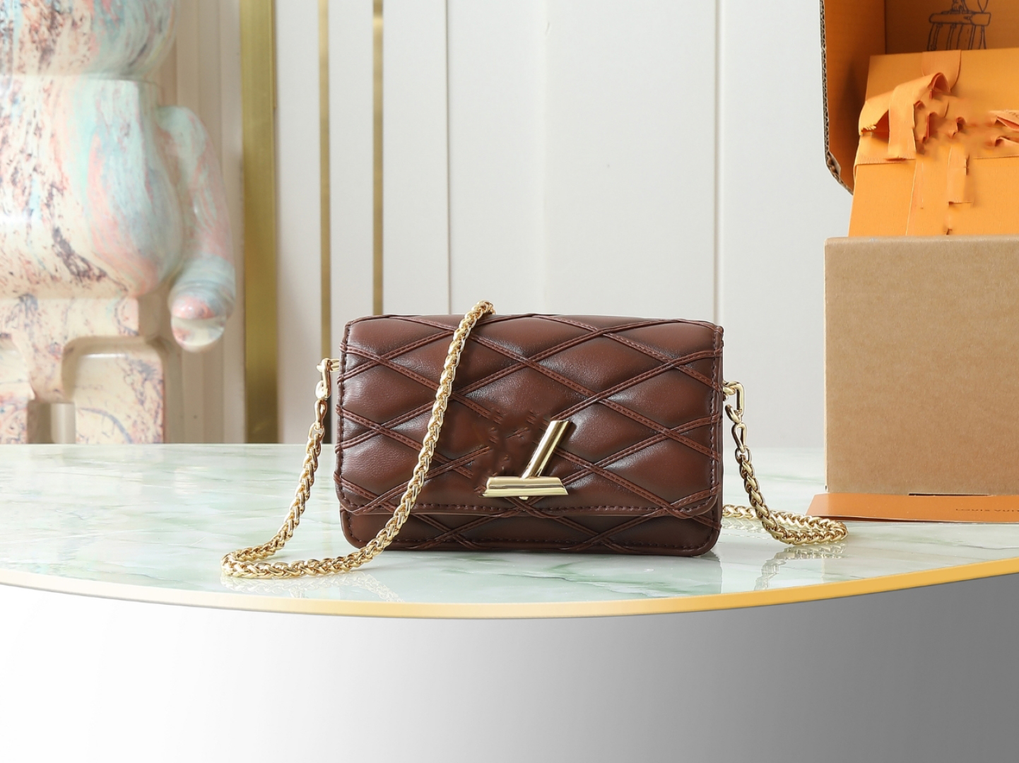 Fashion Upgraded magnetic hardware womens chain wallets Top Quality Sheepskin Designer bag Coin Purse Card Holder With box Wallet On Chain Go-14 Capucines monogram