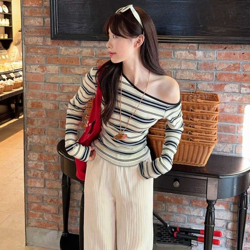 Color Block Striped Long Sleeve T-Shirt For Women Autumn New Stylish Versatile Asymmetric Shoulder Slim Fit Student Top Trendy B5