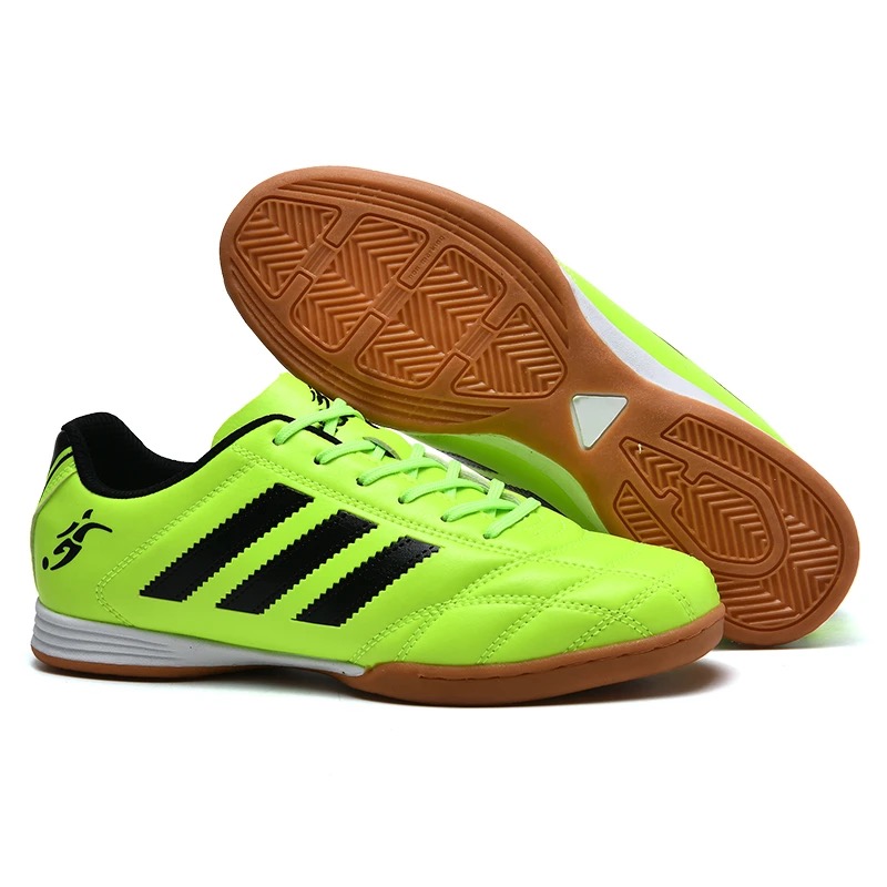 Free Shipping 2025 New Designer Sandals Outdoor Football Training Shoes Fashionable Luxurious Versatile Classic Slides Sandals Embroidery Sports Shoes