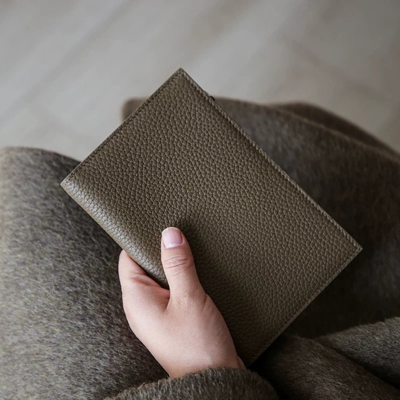 (Premium Quality) Fashion Women's Wallets Purse Card Holders Passport Cover with Gift Box