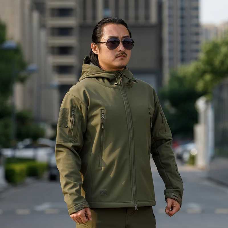 Sharkskin Soft-shell Hard Shell Camouflage Jacket Fleece Thick Tactical Suit Hooded Coat Manufacturers Handsome Outdoor Jacket W250711