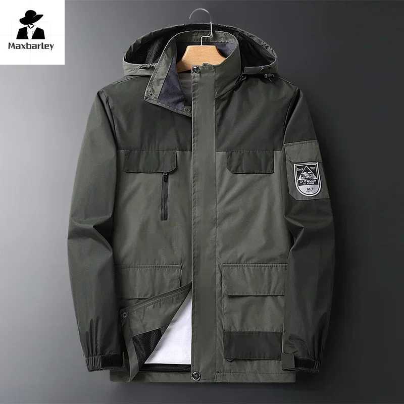 2024 Autumn Fashion Casual Waterproof Multi-Pocket Work Jacket for Men Techwear Windbreaker Couple Camping Function Hooded Coat W250711