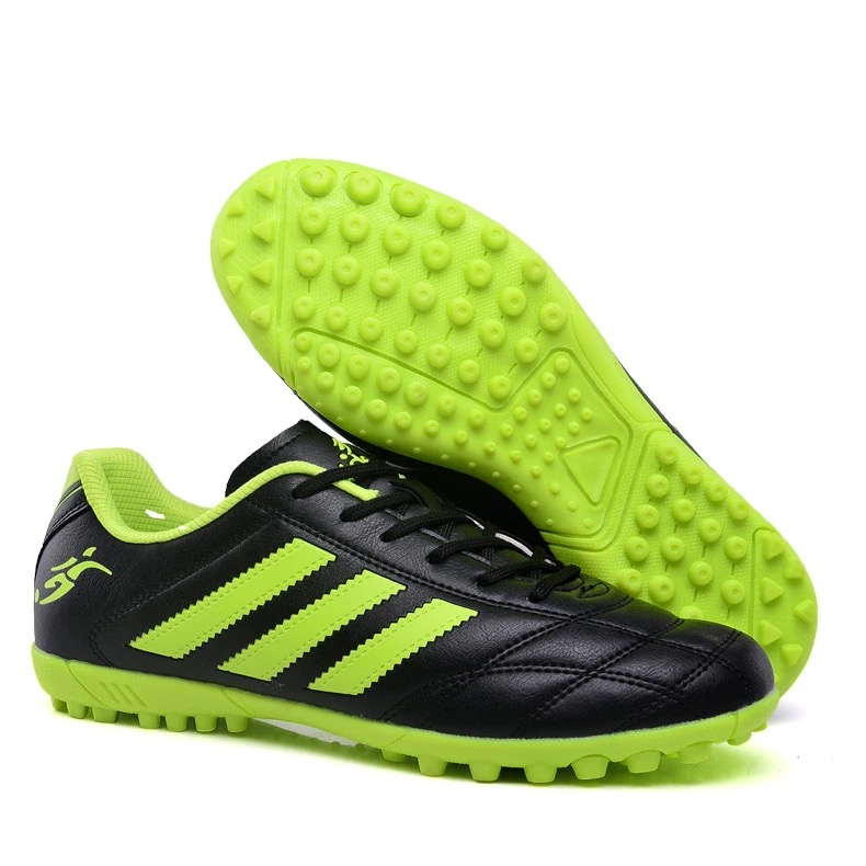 Free Shipping 2025 New Designer Sandals Outdoor Football Training Shoes Fashionable Luxurious Versatile Classic Slides Sandals Embroidery Sports Shoes