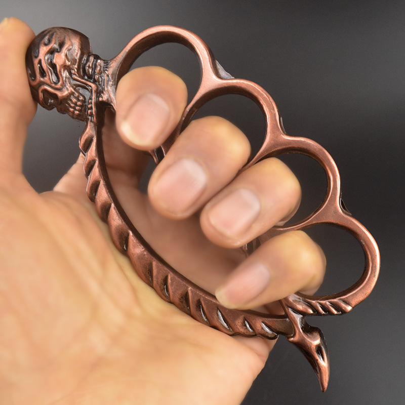Free shipping designer Cross-Border Finger Tiger Four-Finger Beauty Ghost Hand Fist Ring Finger Ring Defense Supplies Knuckle Sleeve Finger Ring Fist 