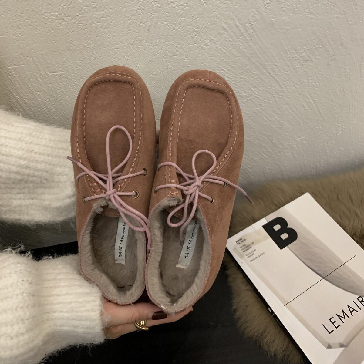 Chic Vintage-Inspired Canvas Boken Suede Slip-Ons: A Must-Have Fashion Accessory