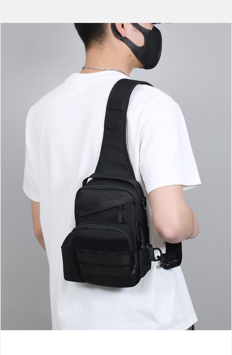 Designer Bag Men's Bag Lightweight Multi-functional Outdoor Luxury Bag Casual Chest Bag Portable Multi-layer Men's Travel Chest Crossbody Ba