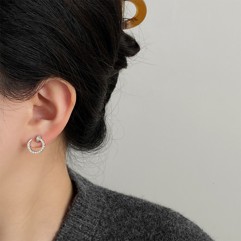 Fashion High-End Design English G Letter Micro Inlaid Zircon Earrings Exquisite Light Luxury Simple Versatile Elegant 250710