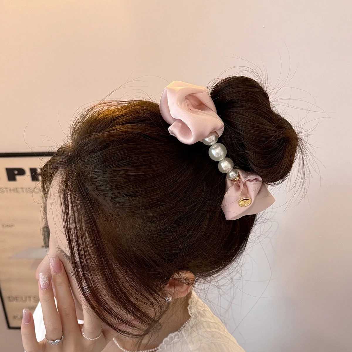Women Pearl Ornament Satin Hair Scrunchies Elegant Solid Color Hair Tie Elastic Headband Korean Style Ponytail Hair Accessories Y250711