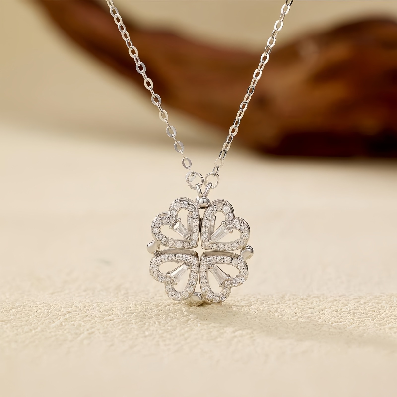 Fashion Double Wear Magnet Four Heart Flower Pendant Necklace For Women Sweet Sexy Female Stainless Steel Neck Chain Jewelry250711