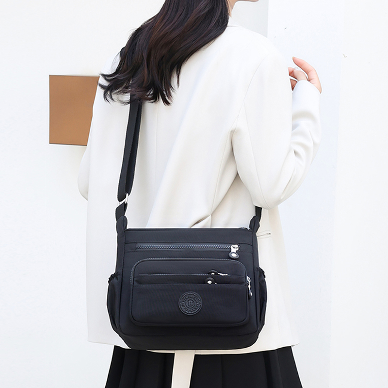 Multi-pocket large-capacity shoulder bag - convenient bag for daily travel - bag for organizing miscellaneous items