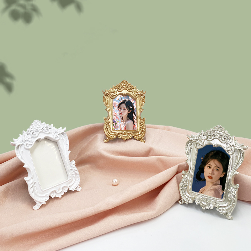 European Victorian Style Retro Gold Mini Picture Luxury Small Photo Frame Display Accessories Ornaments Photography Props H260306