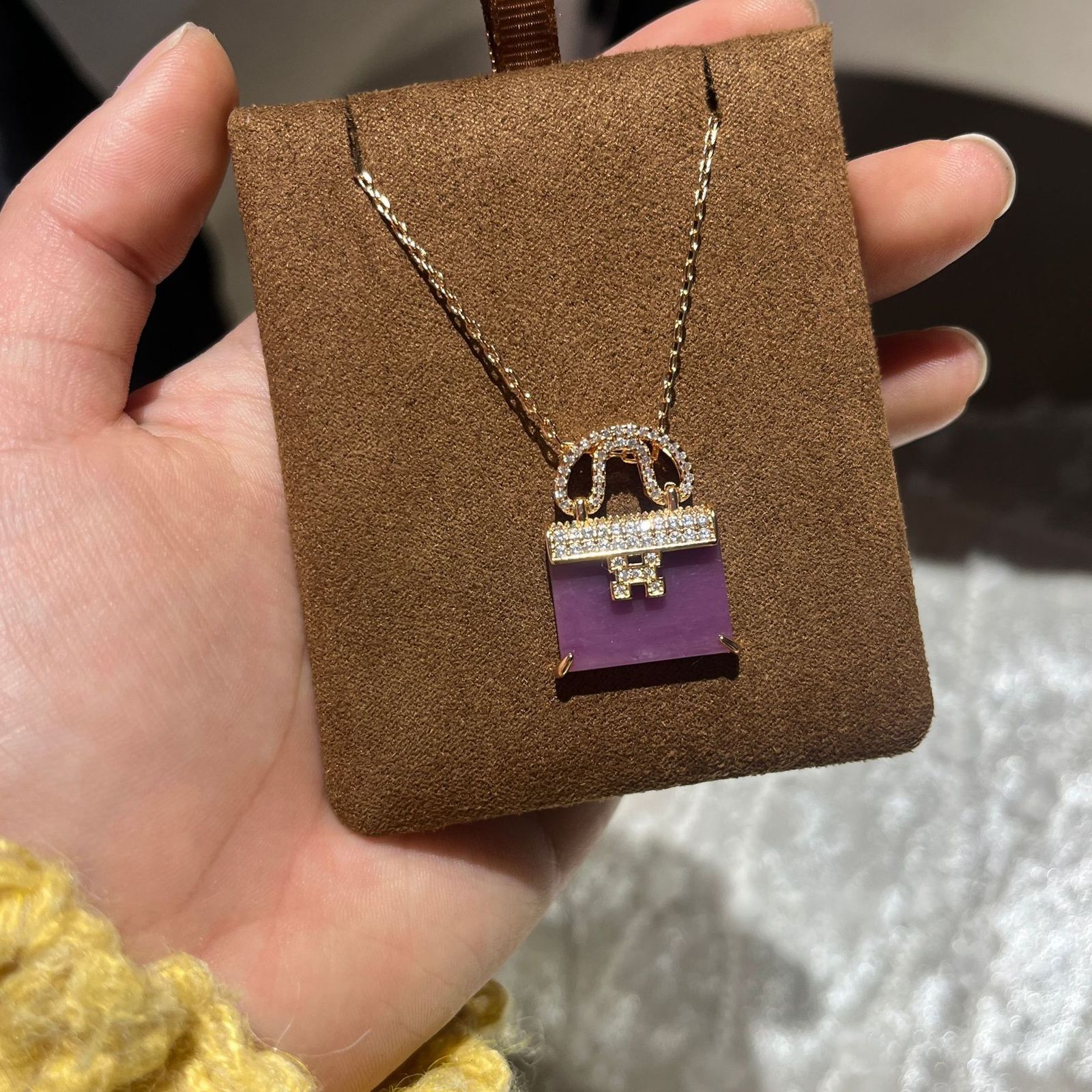 French Style Light Full Diamond Violet Bag Necklace Double-Sided Wearable Exquisite High-End Collarbone Chain 250710