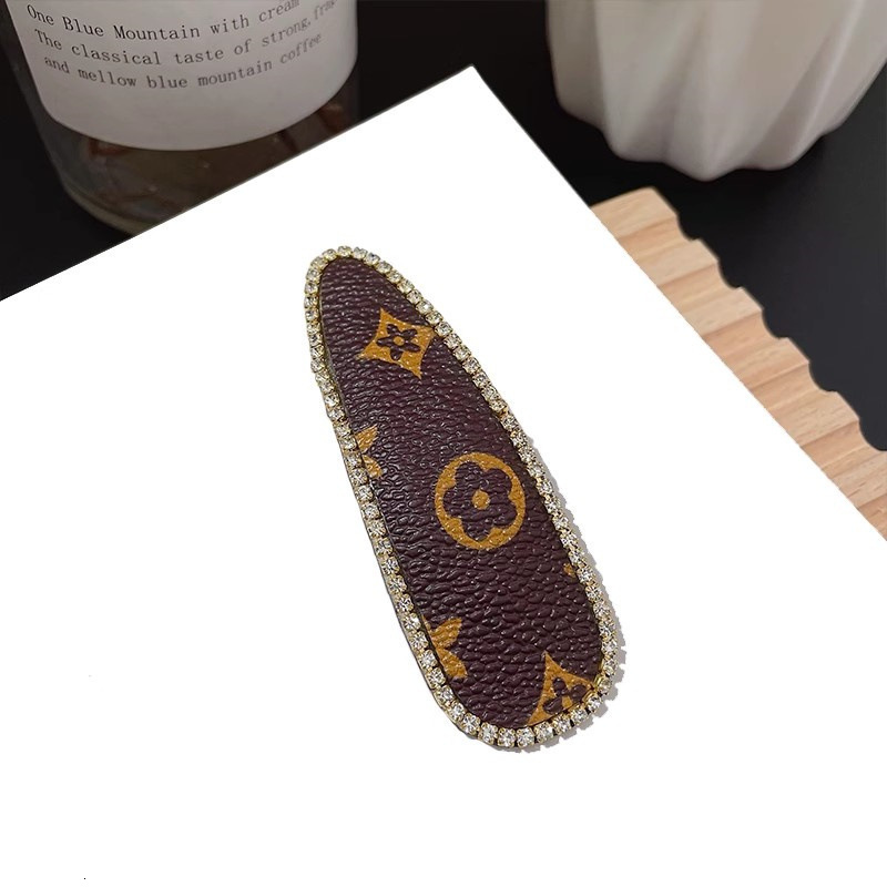 High-End Korean Claw Clip Simple Design Hair Clip for Women High-End Top Clip Side Clip Hair Clip 250711