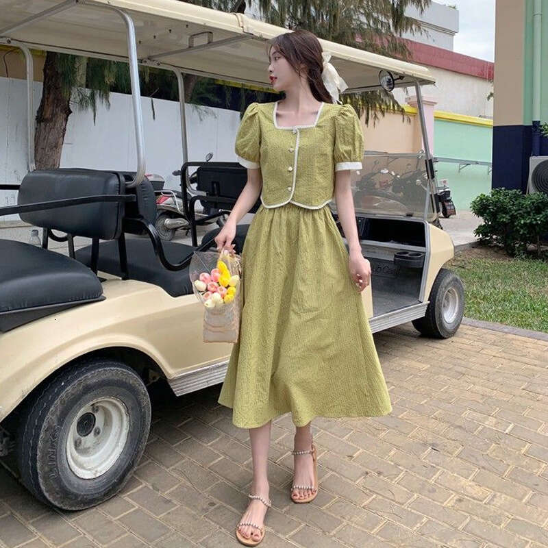 Summer New French Square Neck Puff Short Sleeve Shirt Women High Waist Mid-Length A-Line Skirt Gentle Style Set B5