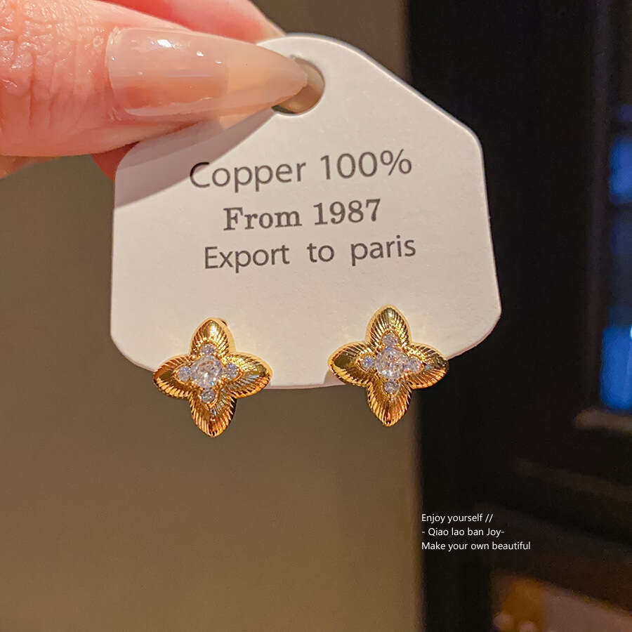INS Hot Luxury Jewelry Designer Earrings For Women Four-Leaf Clover Earrings 18K Gold Silver Needle Zircon Flower Earrings High End Commuter Versatile