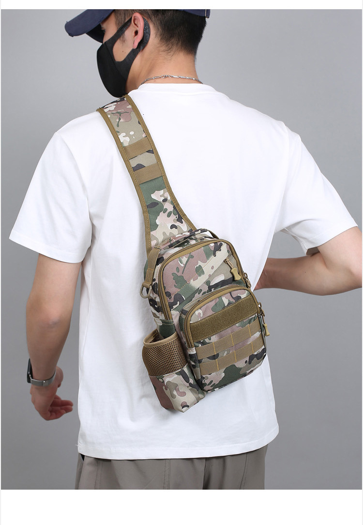 Designer Bag Men's Bag Lightweight Multi-functional Outdoor Luxury Bag Casual Chest Bag Portable Multi-layer Men's Travel Chest Crossbody Ba