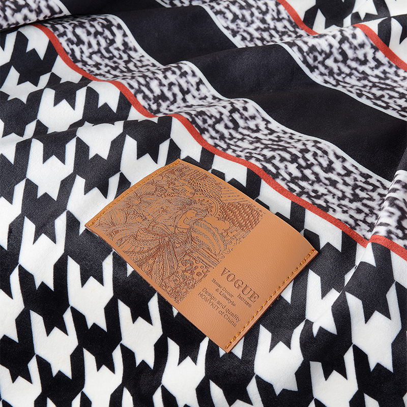 Gedingni brocade fox fur blanket can be customized as a fashionable and high-quality home blanket for nap and sleep