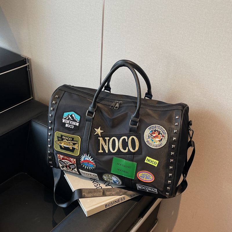 Gym-goer 2025 new Fashion Rivet Badge Luggage Storage Bag for Business Trips and Travel Large-capacity Handheld Outdoor Sports and Fitness Bag Single-