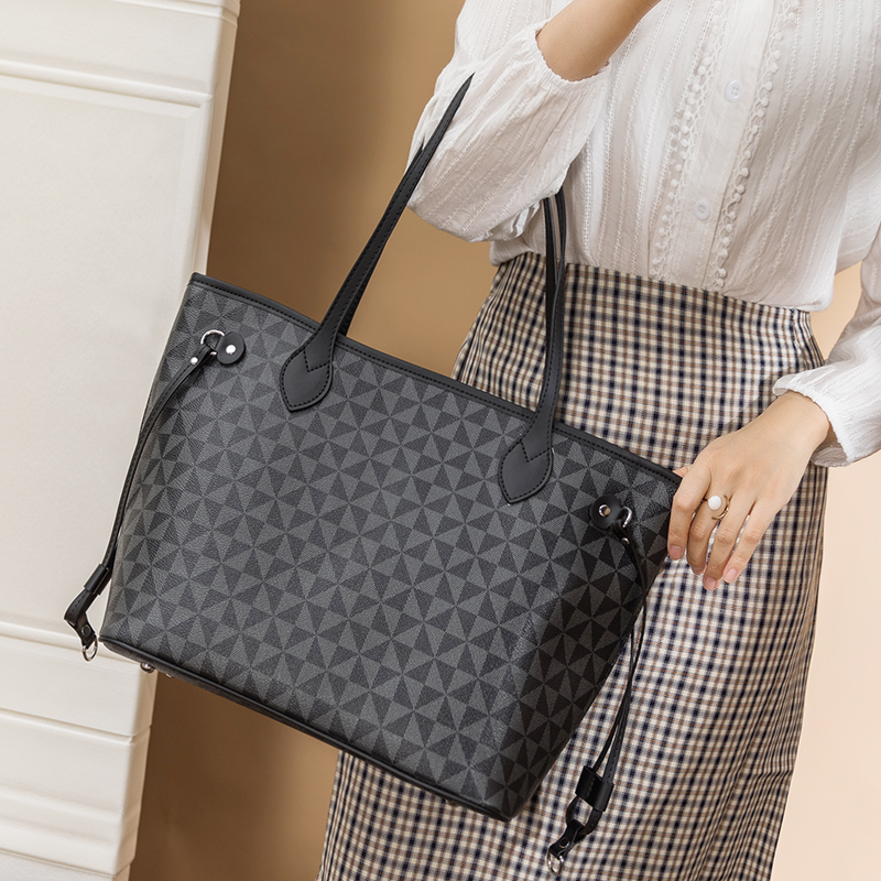 Designer Bag Luxury Bag New Free Shipping Designer Shoulder Bag Geometric Patterned Tote Sets With Matching Pouch Spacious And Stylish For Daily Use