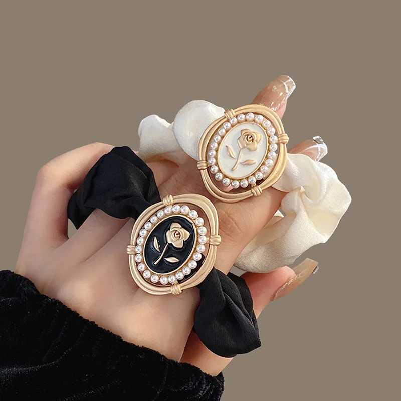 Hair ring French retro satin large intestine ring adult temperament hair accessories simple Joker Pearl balls hair rope. Y250711
